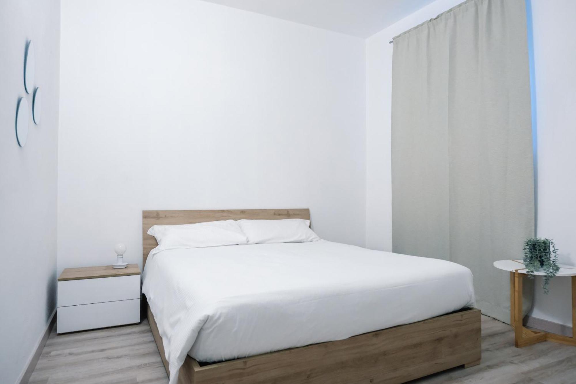 Flora Inn, Scotti'S House - Due Passi In Centro Бергамо Екстериор снимка